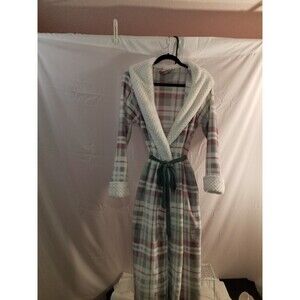 Secret Treasure Pink/gray/white Sherpa Robe  NWOT Sz OS
